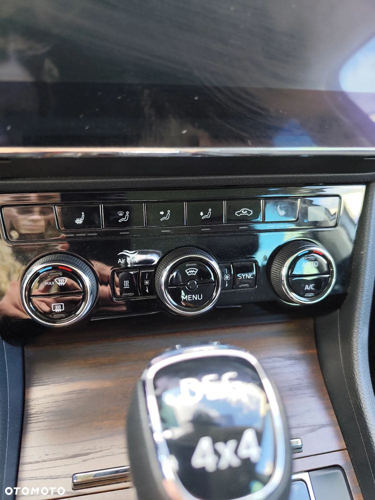 Skoda Superb 2.0 TDI SCR 4x4 Scout DSG - 8