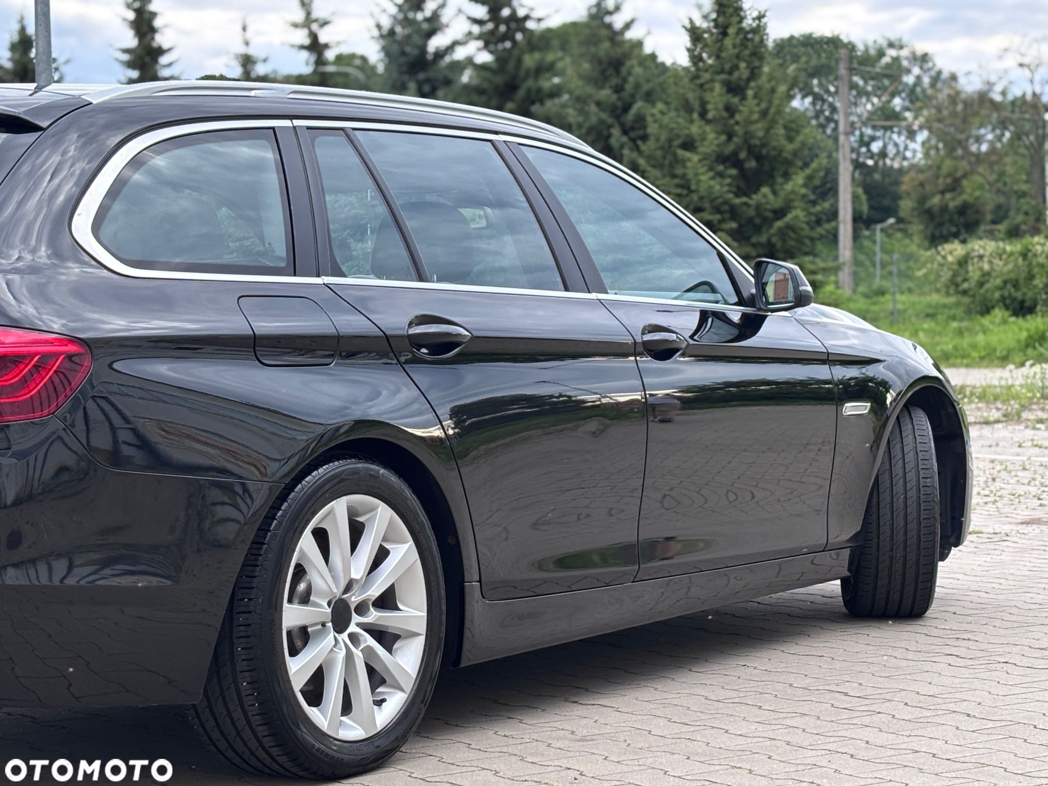 BMW Seria 5 520d xDrive - 10