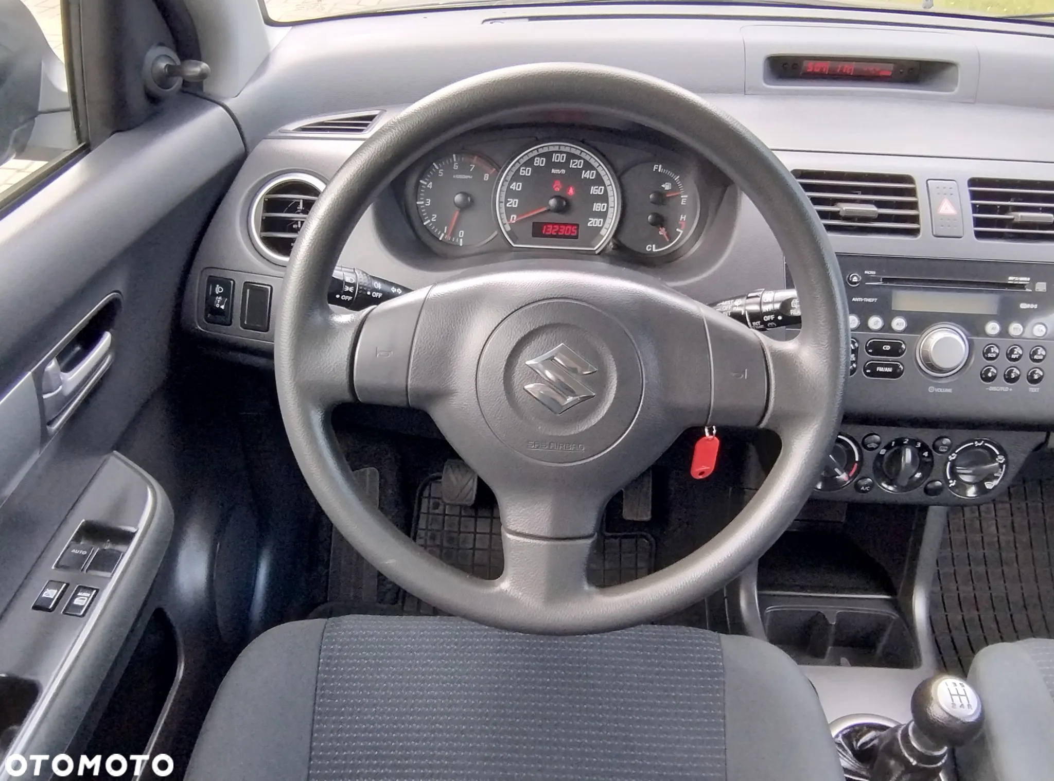 Suzuki Swift 1.3 Comfort - 28
