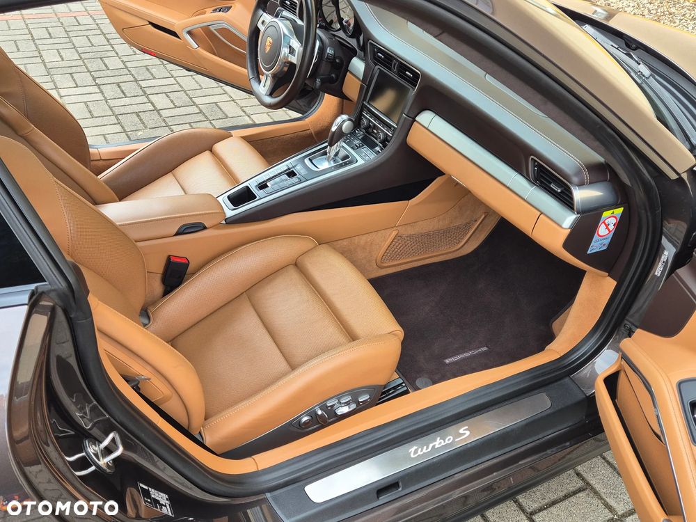 Porsche 911 Turbo S - 27