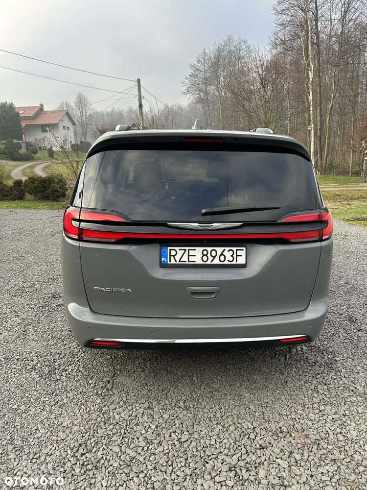 Chrysler Pacifica - 6