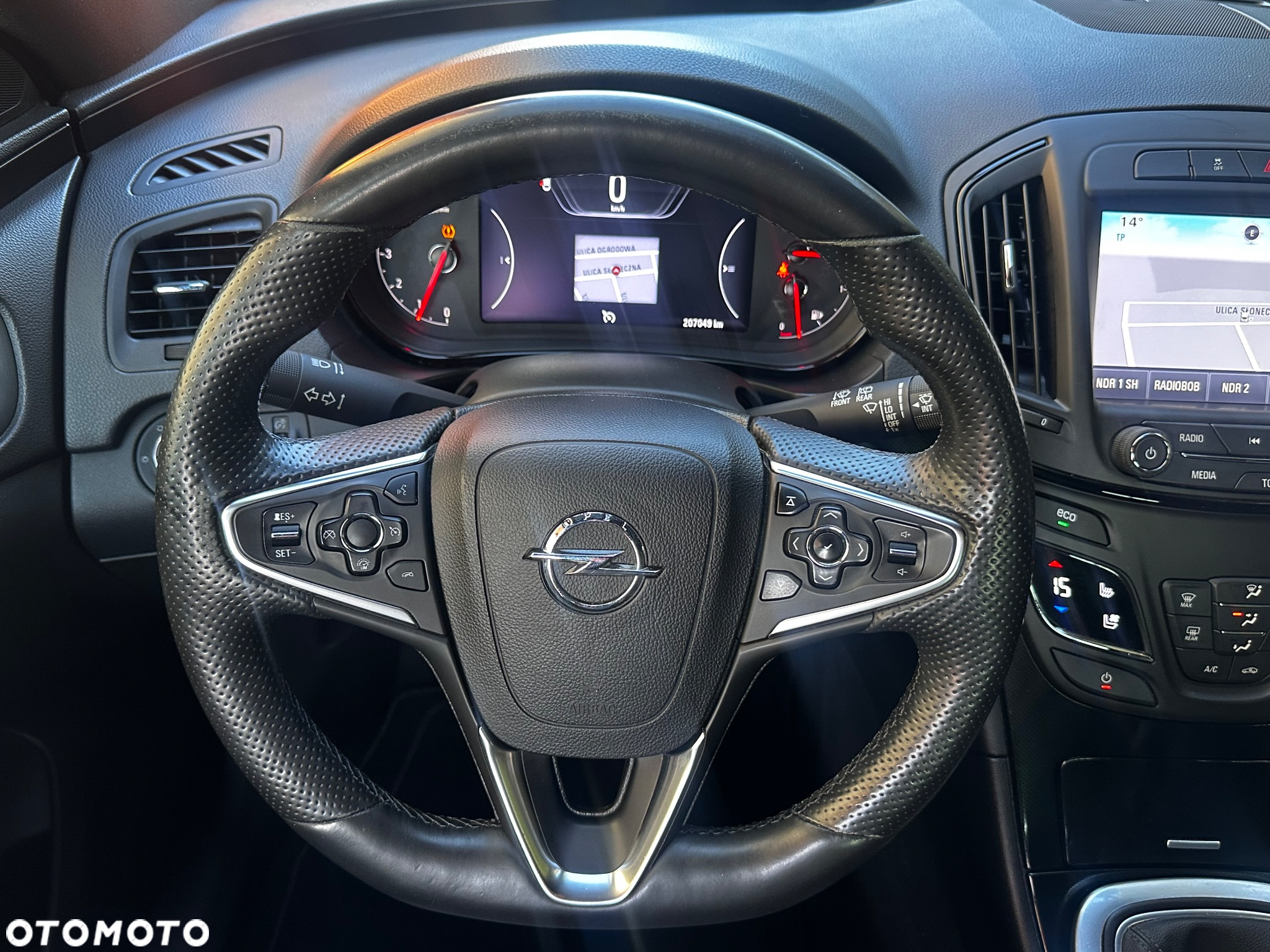 Opel Insignia - 22