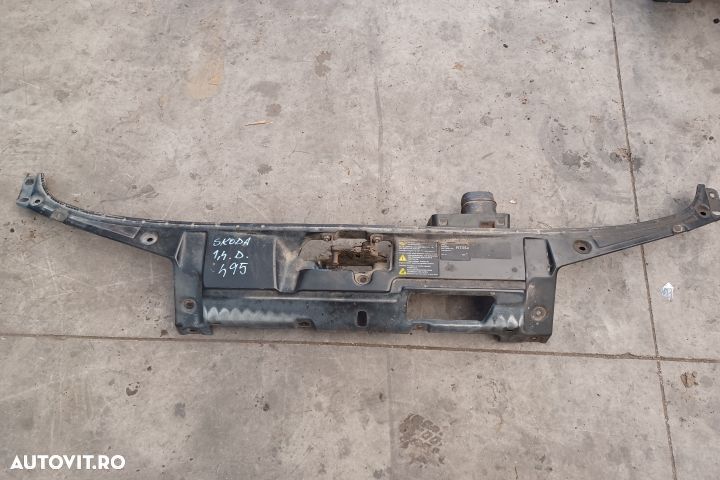 Trager Skoda Fabia 6Y (facelift)  [din 2004 pana  2007] seria Combi wagon 1.4 AT (75 hp) - 2