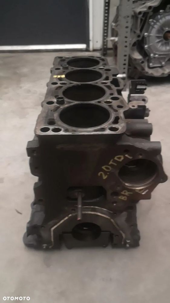 SILNIK BLOK  BRE 2.0 TDI - 4