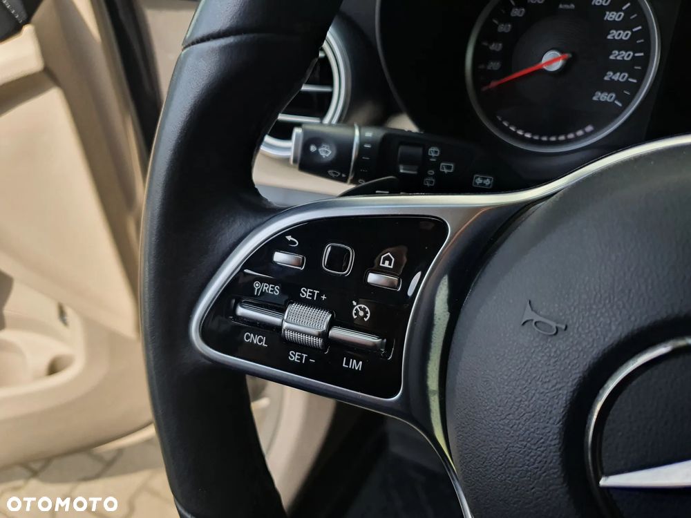 Mercedes-Benz GLC 200 d 4-Matic Business Edition - 38