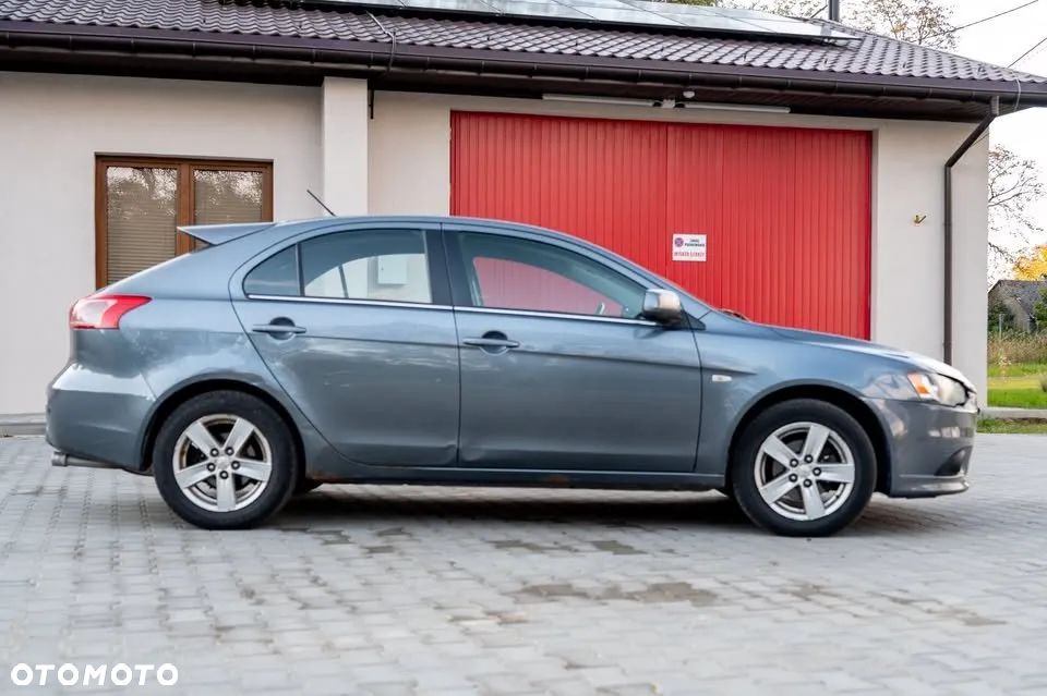 Mitsubishi Lancer 1.8 Intense - 3