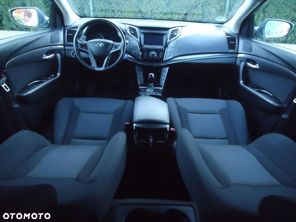 Hyundai i40 Kombi 2.0 Automatik Premium - 9