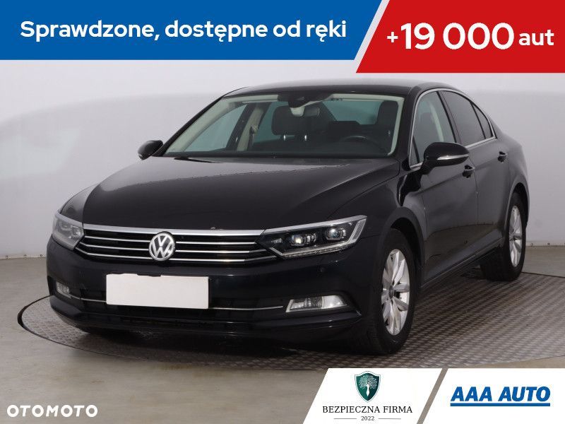 Volkswagen Passat - 2
