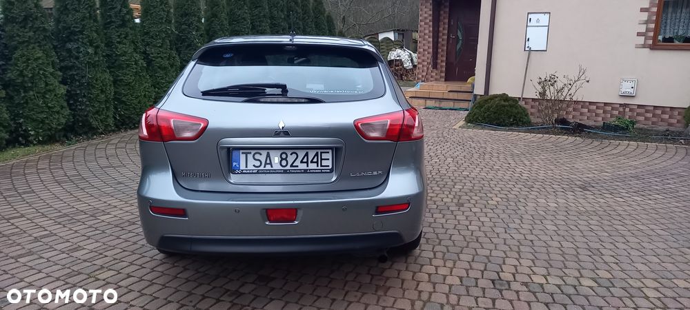 Mitsubishi Lancer - 8