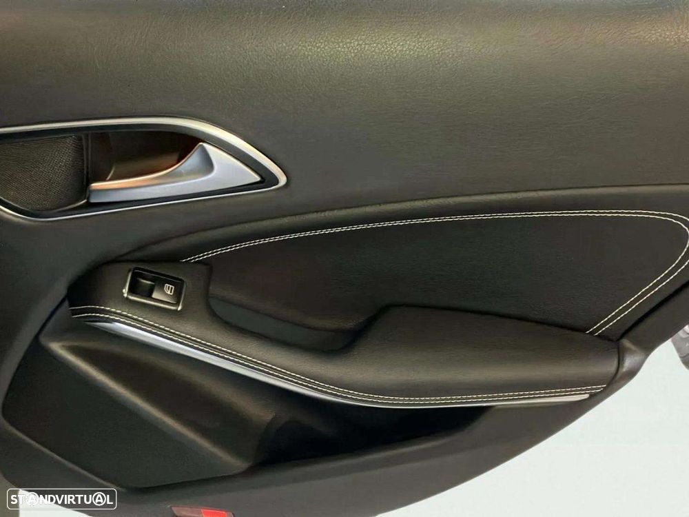 Mercedes-Benz CLA 180 d Shooting Brake Urban Aut. - 20
