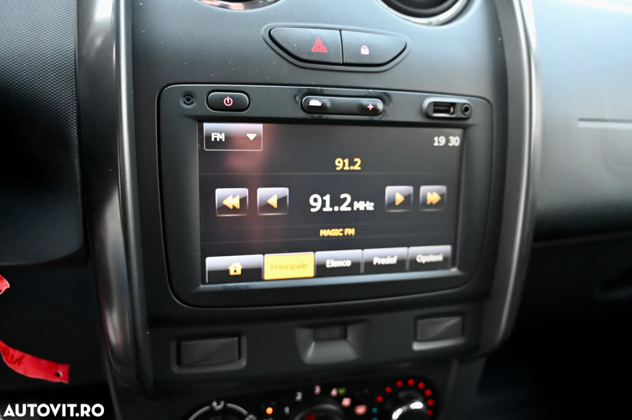 Dacia Duster dCi 110 FAP 4x2 Laureate - 8