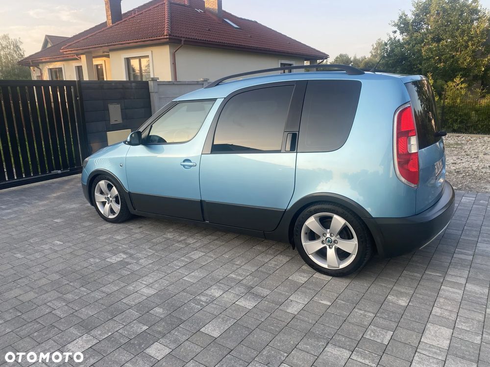 Skoda Roomster 1.2 TSI Scout PLUS EDITION - 8