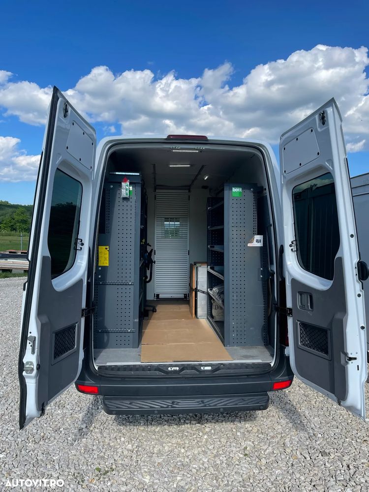 Mercedes-Benz Sprinter - 4
