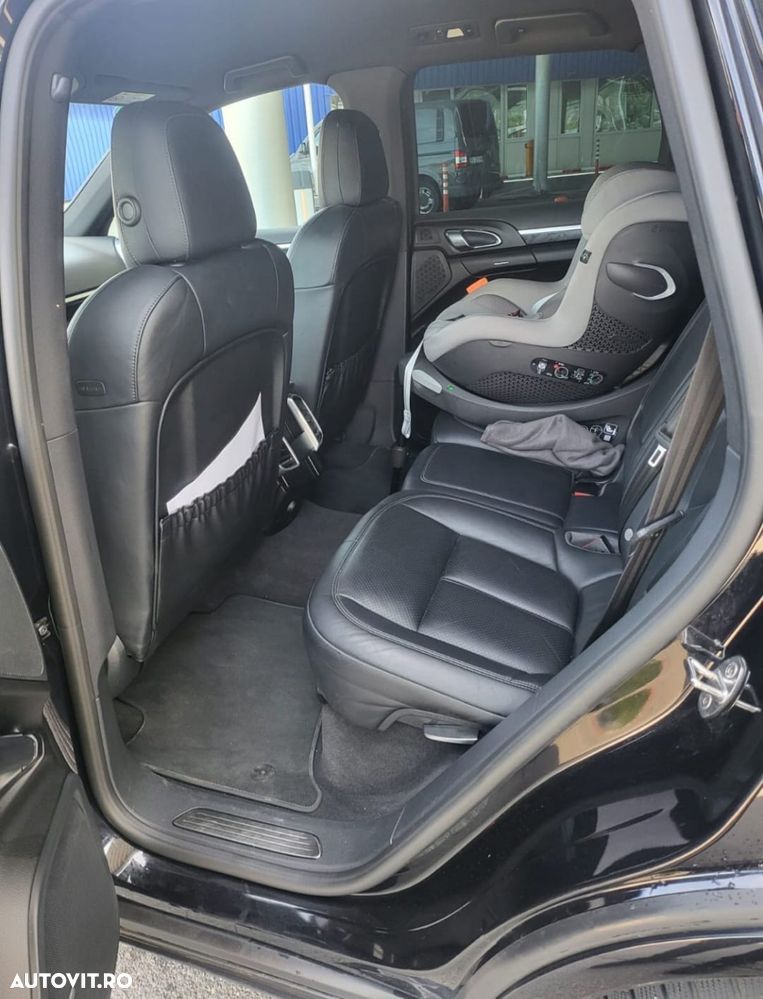 Porsche Cayenne - 5