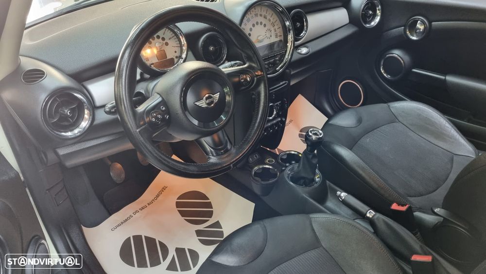 MINI Clubman Cooper D - 15