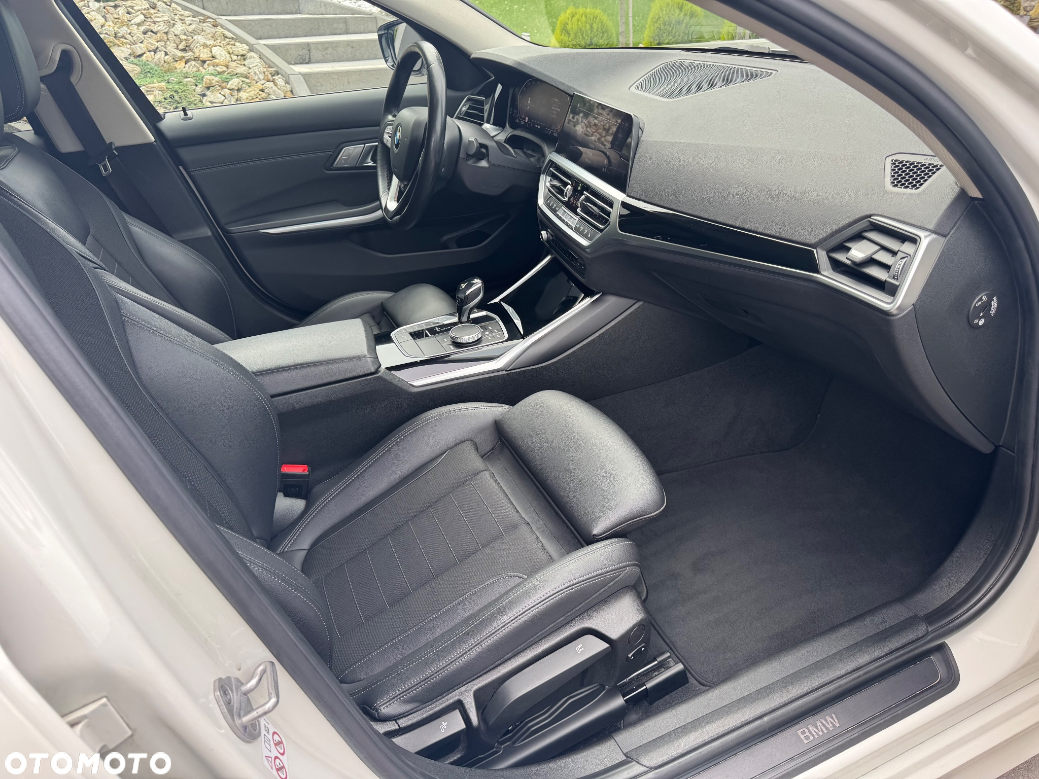 BMW Seria 3 320i xDrive Sport Line - 29