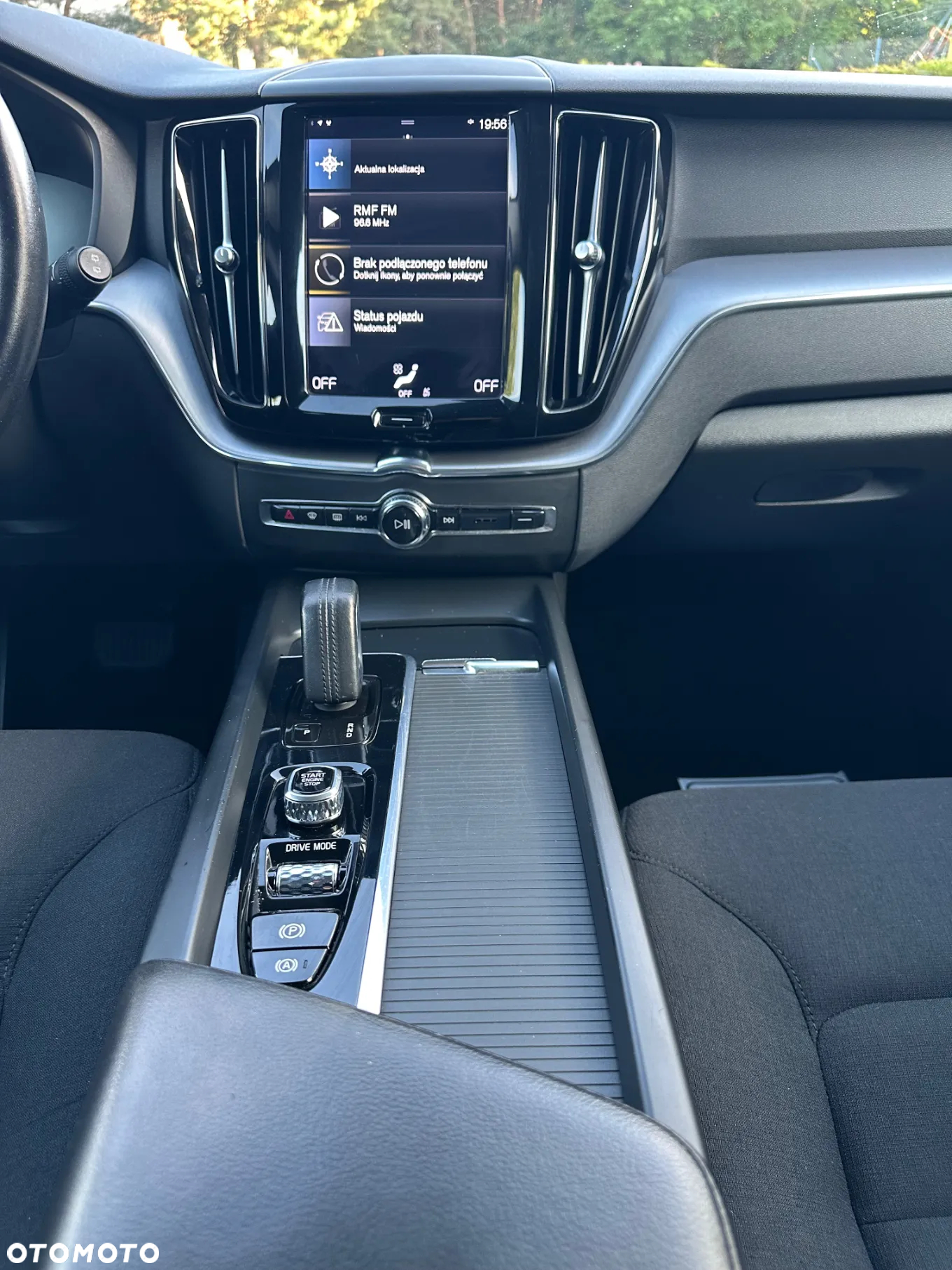 Volvo XC 60 B4 D Geartronic Momentum Pro - 24