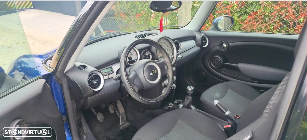 MINI 3 Portas One D - 6