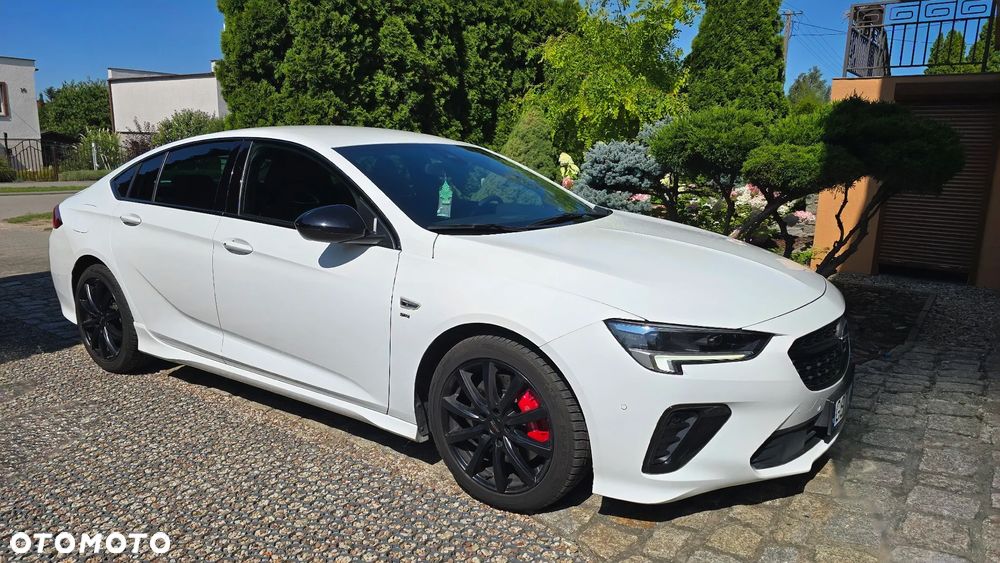 Opel Insignia 2.0 T 4x4 GSi + S&S - 1