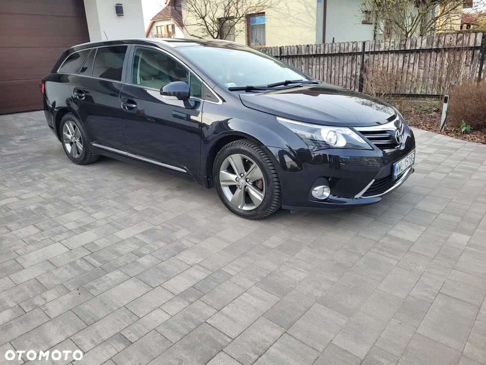 Toyota Avensis 2.0 D-4D Premium - 2