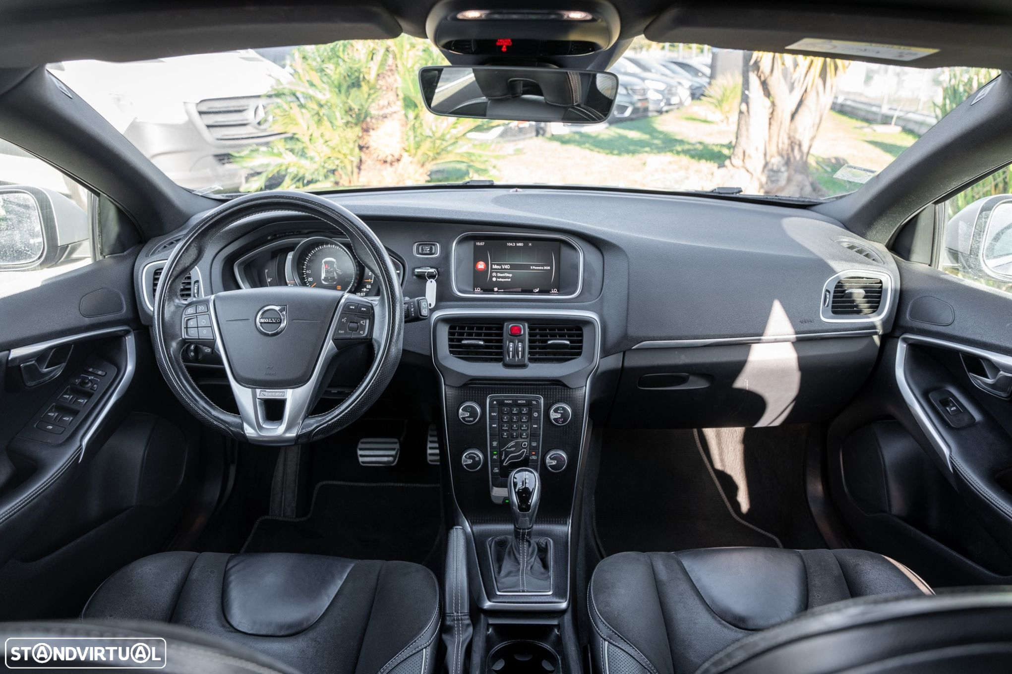 Volvo V40 2.0 D2 R-Design Geartronic - 5