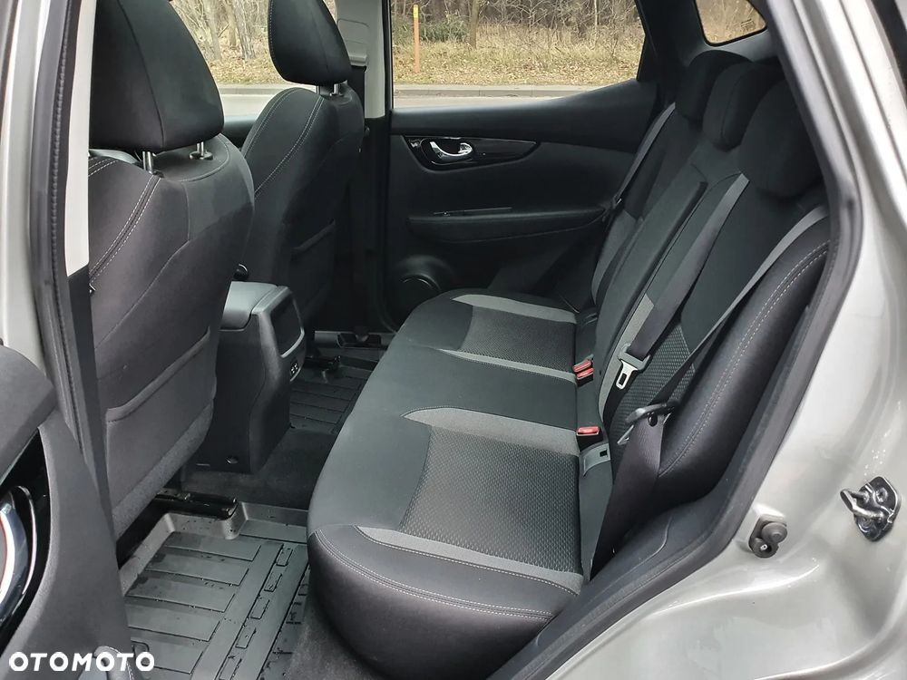 Nissan Qashqai 1.3 DIG-T N-CONNECTA - 12