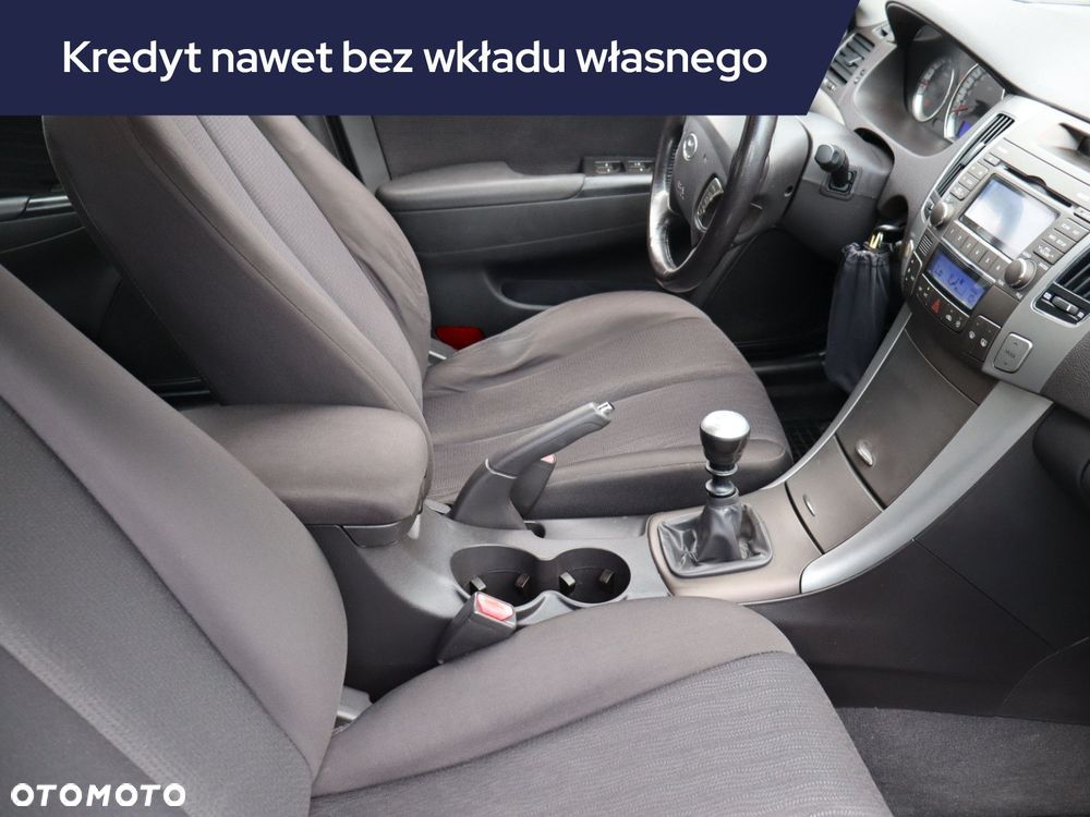 Hyundai Sonata - 10