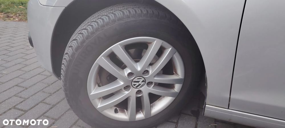 Volkswagen Golf 1.6 TDI Comfortline - 10