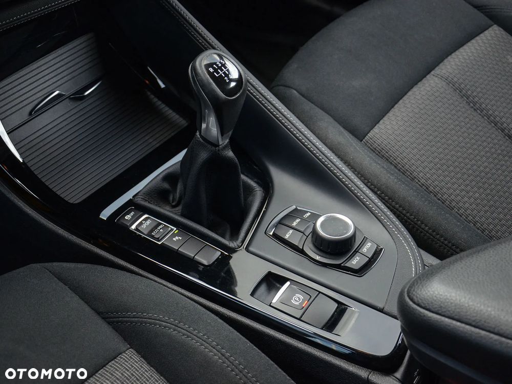 BMW X2 sDrive18i GPF Advantage - 22