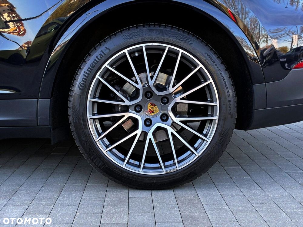 Porsche Cayenne - 16