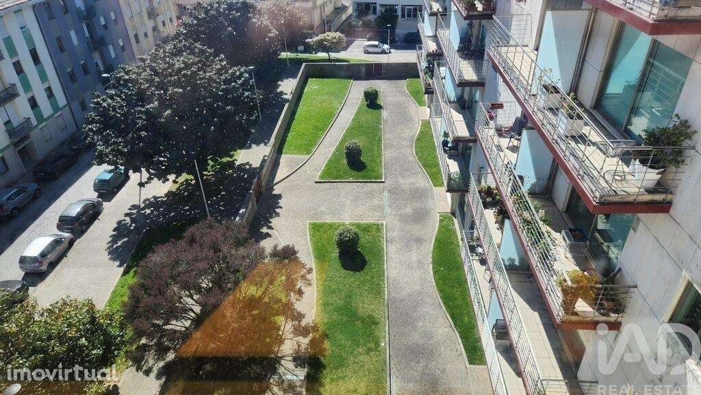 Apartamento T2 em Ramalde de 103,00 m2 - Grande imagem: 3/24