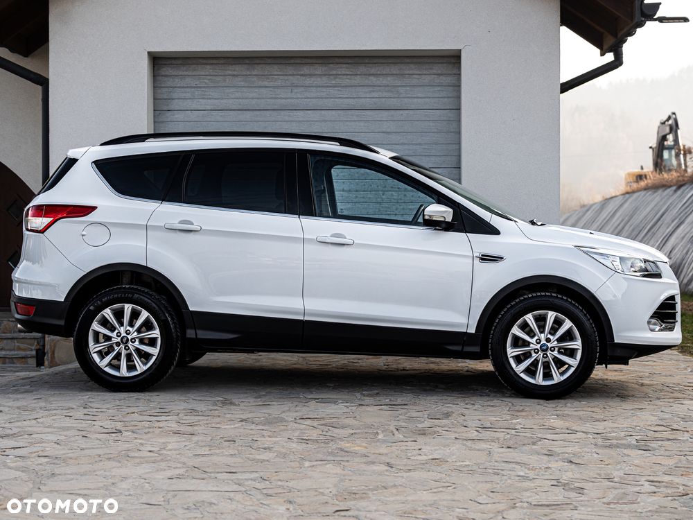 Ford Kuga 2.0 TDCi 2x4 Titanium - 5