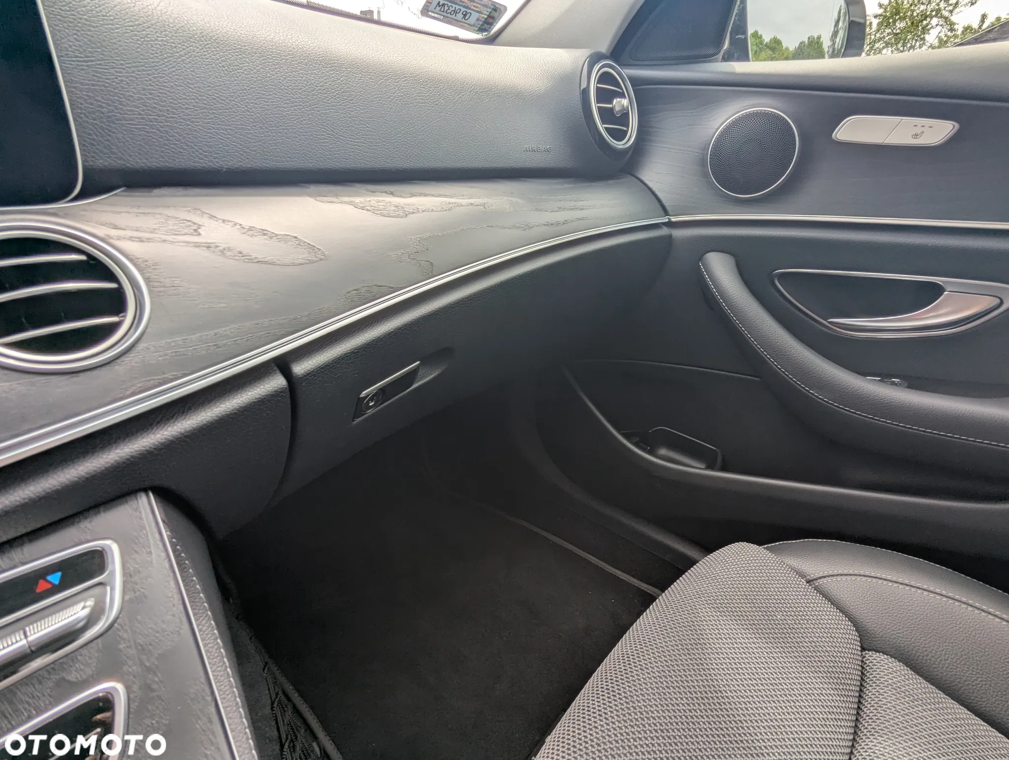 Mercedes-Benz Klasa E 220 d AMG/Avantgarde - 19