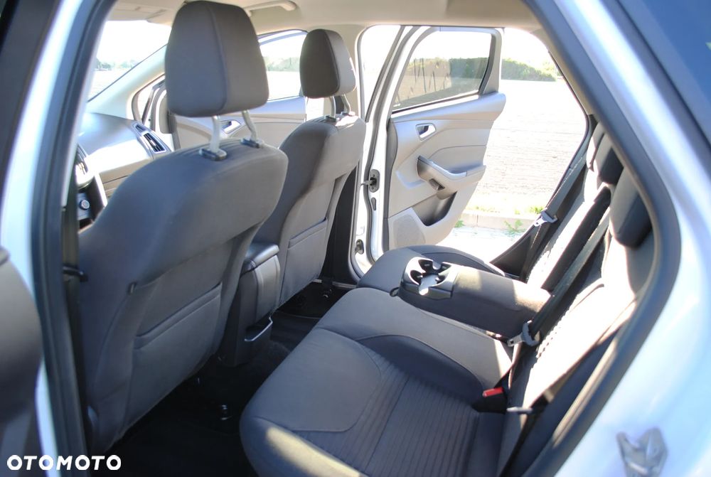 Ford Focus 2.0 TDCi Titanium ASS - 8