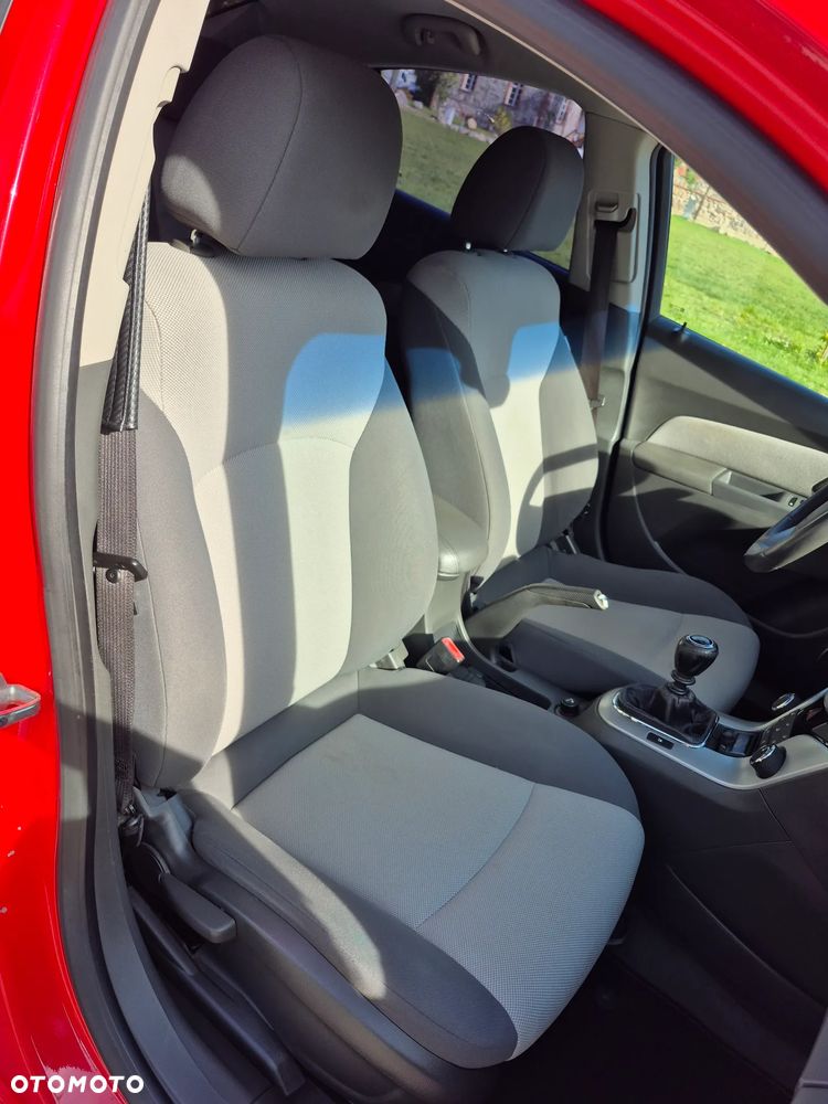 Chevrolet Cruze 1.6 - 29