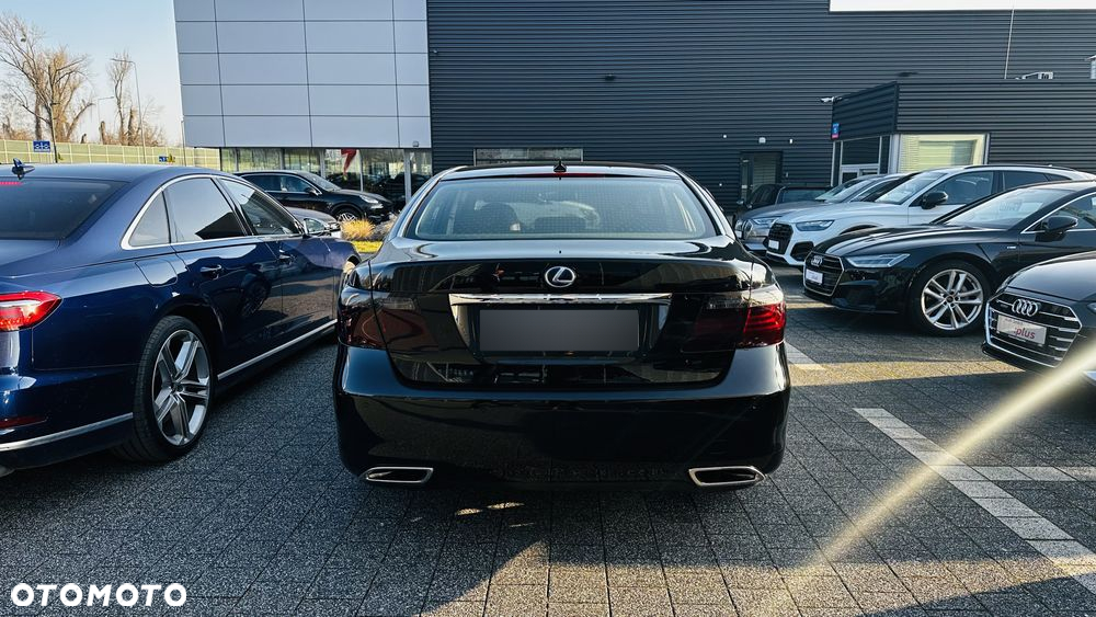 Lexus LS 600h L - 7