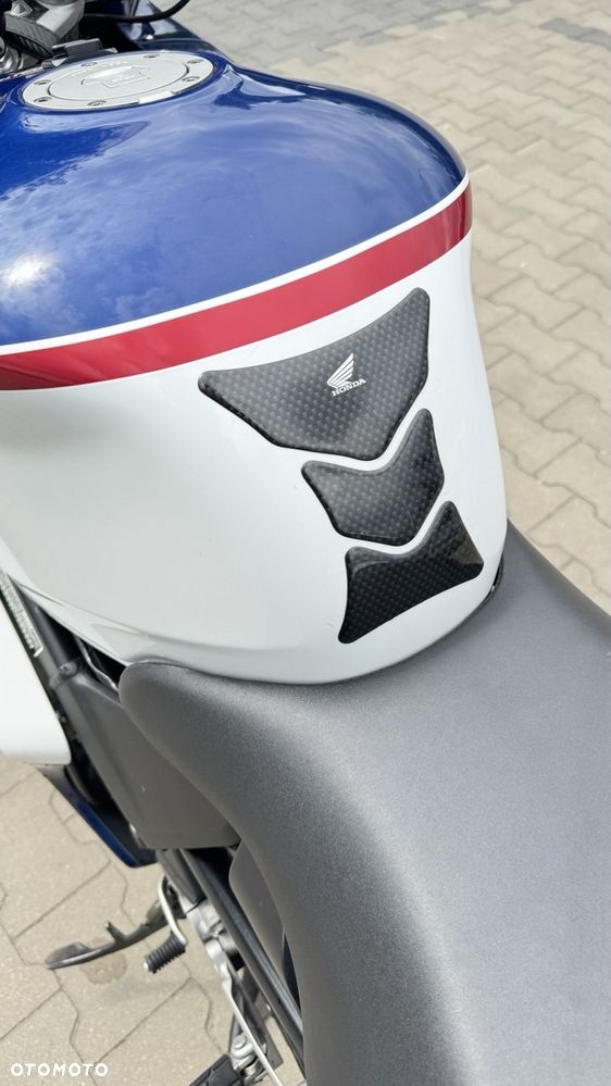 Honda VFR - 8
