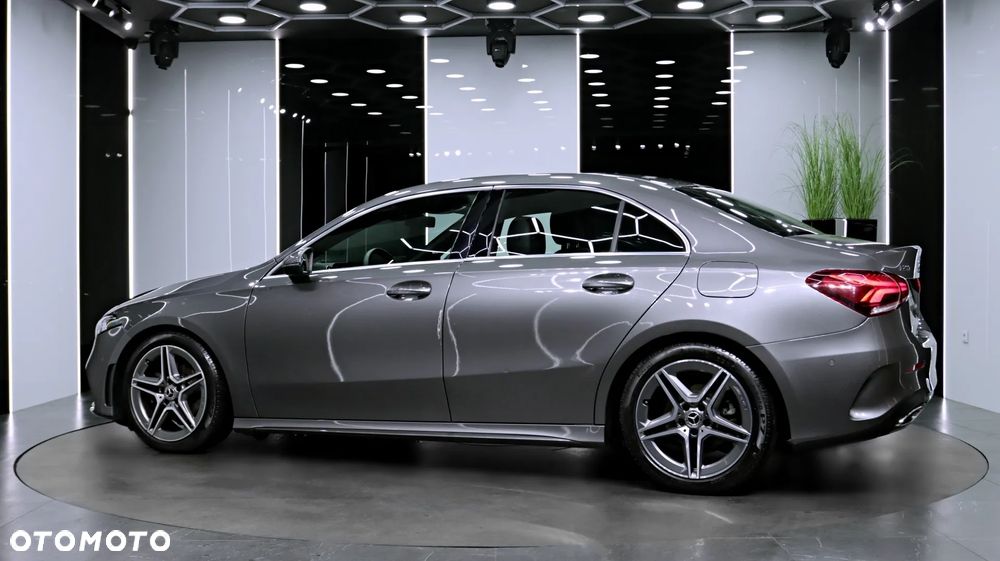 Mercedes-Benz Klasa A 200 AMG Line 7G-DCT - 4