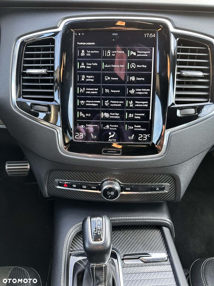 Volvo XC 90 T6 AWD R-Design - 29