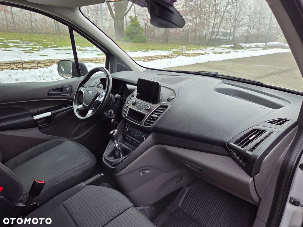 Ford Transit Connect - 16