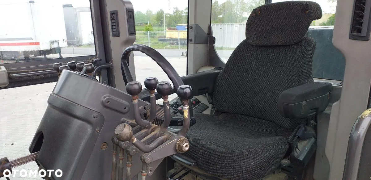 Volvo Równiarka drogowa VOLVO G990 - 30