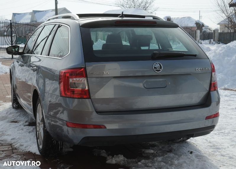 Skoda Octavia 2.0 TDI DSG Ambition - 9