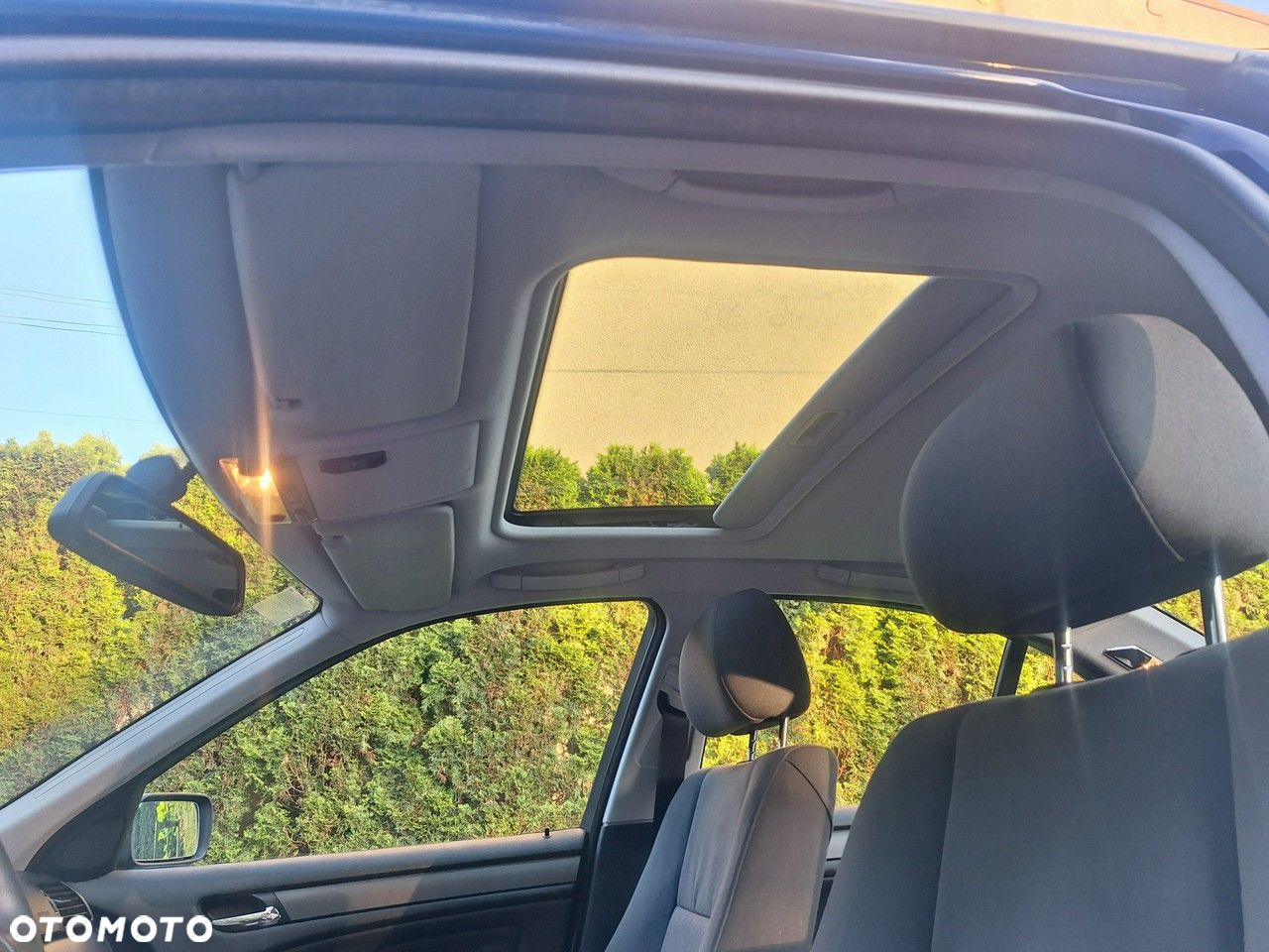 BMW Seria 3 318i Edition Exclusive - 18