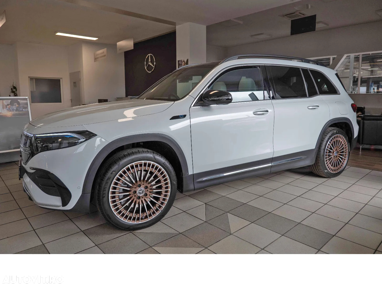 Mercedes-Benz EQB 300 4Matic Edition 1 - 2