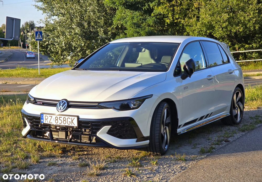 Volkswagen Golf - 9