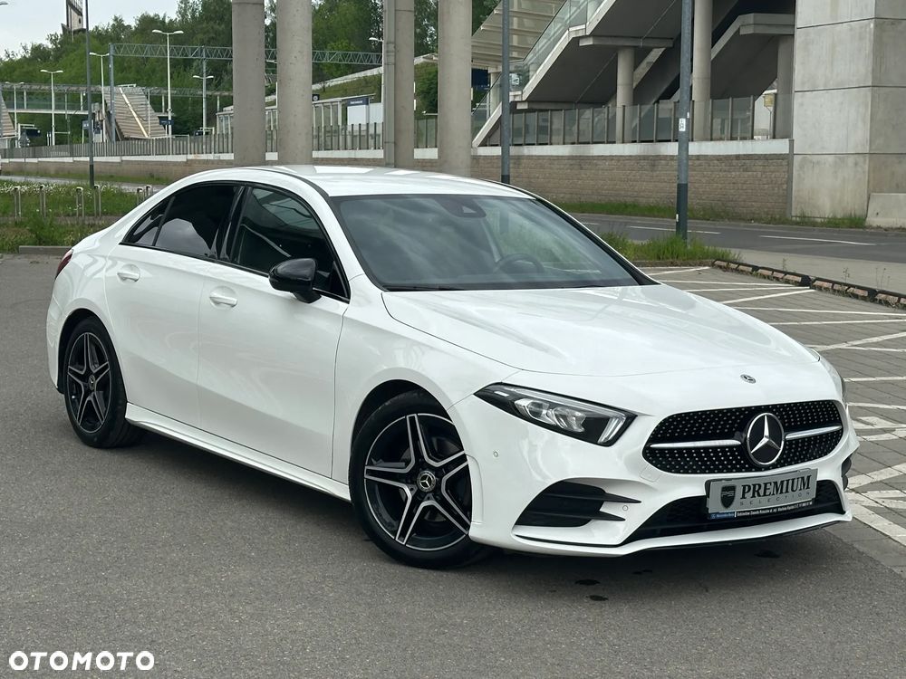 Mercedes-Benz Klasa A 200 AMG Line 7G-DCT - 3