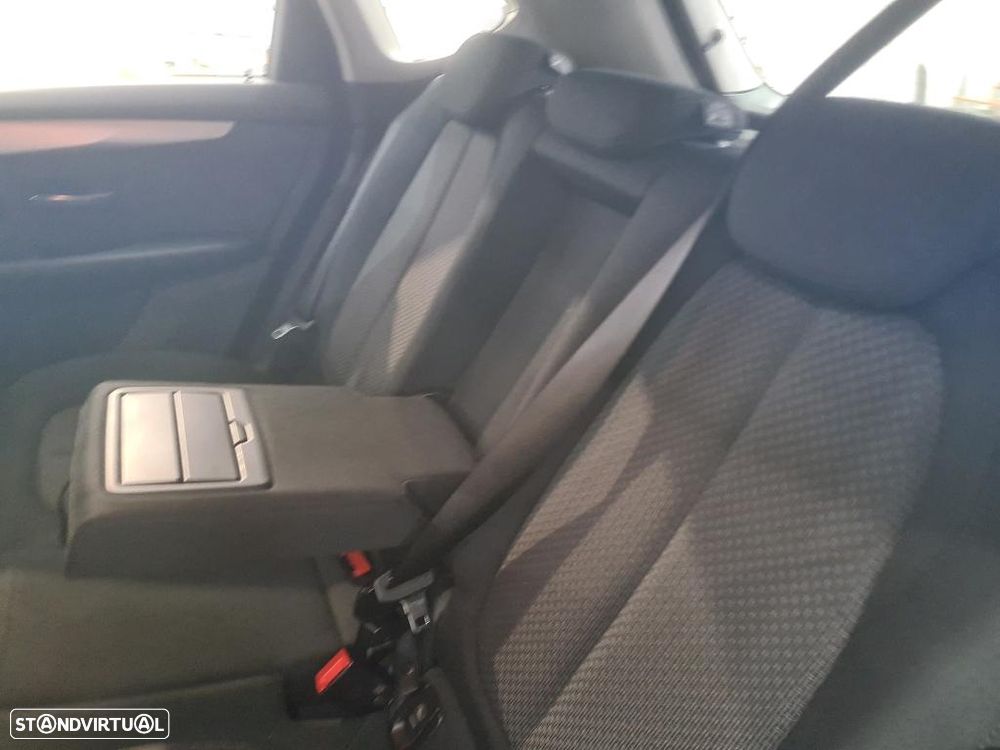 BMW 225xe Active Tourer - 5