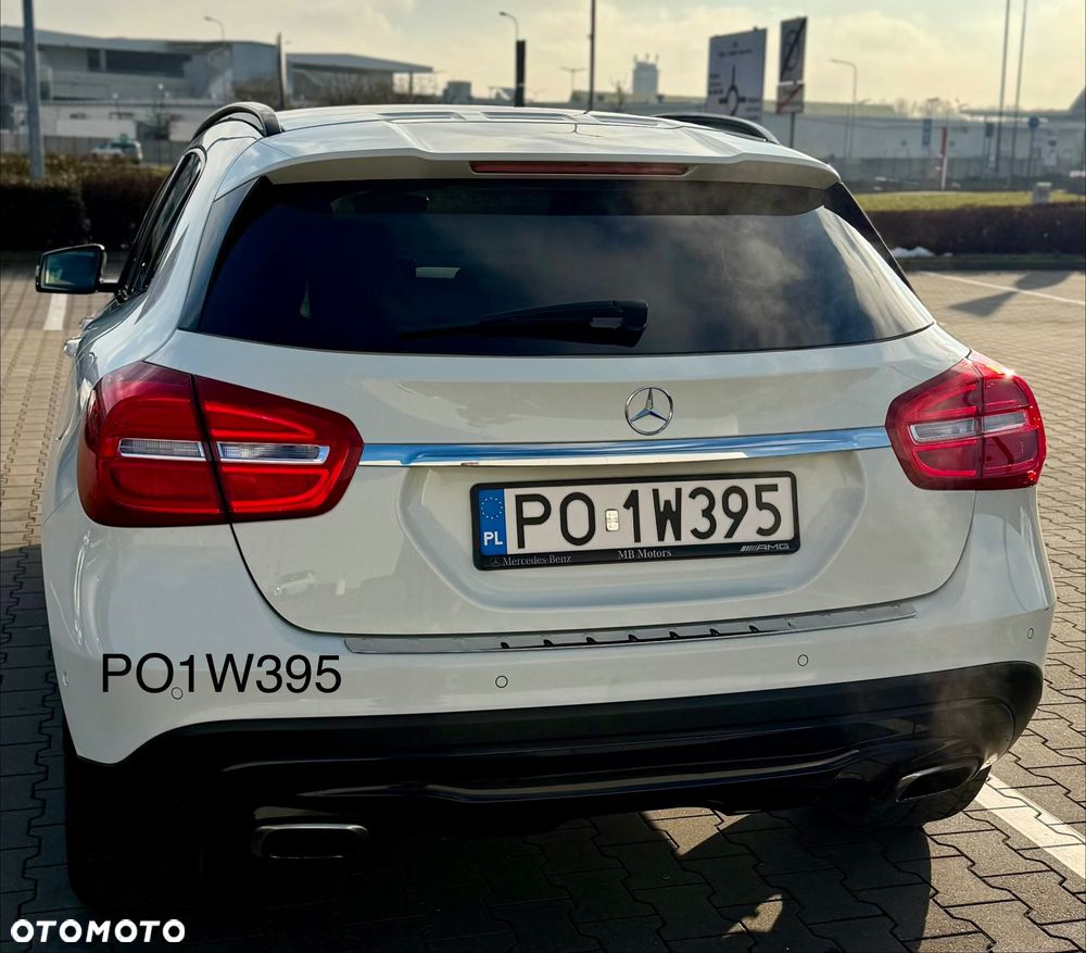 Mercedes-Benz GLA 200 7G-DCT Urban - 2