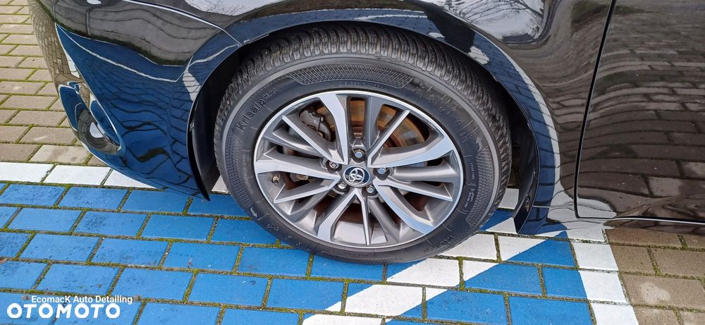 Toyota Avensis 2.0 D-4D Premium - 16