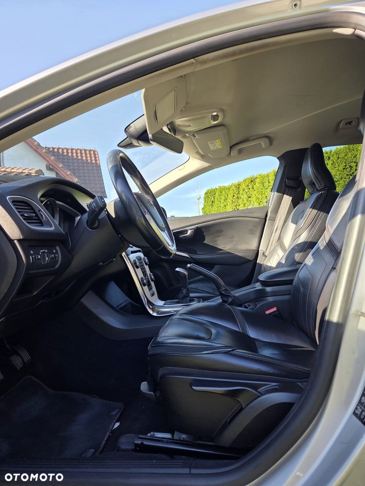 Volvo V40 T3 Drive-E Ocean Race - 4